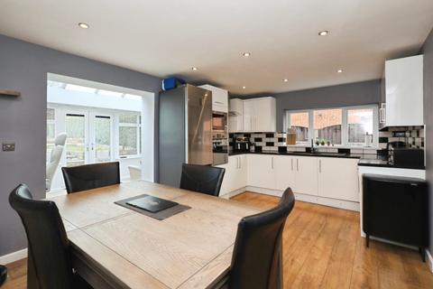 3 bedroom semi-detached house for sale, Poplar Avenue, Beighton, Sheffield, S20 1AJ