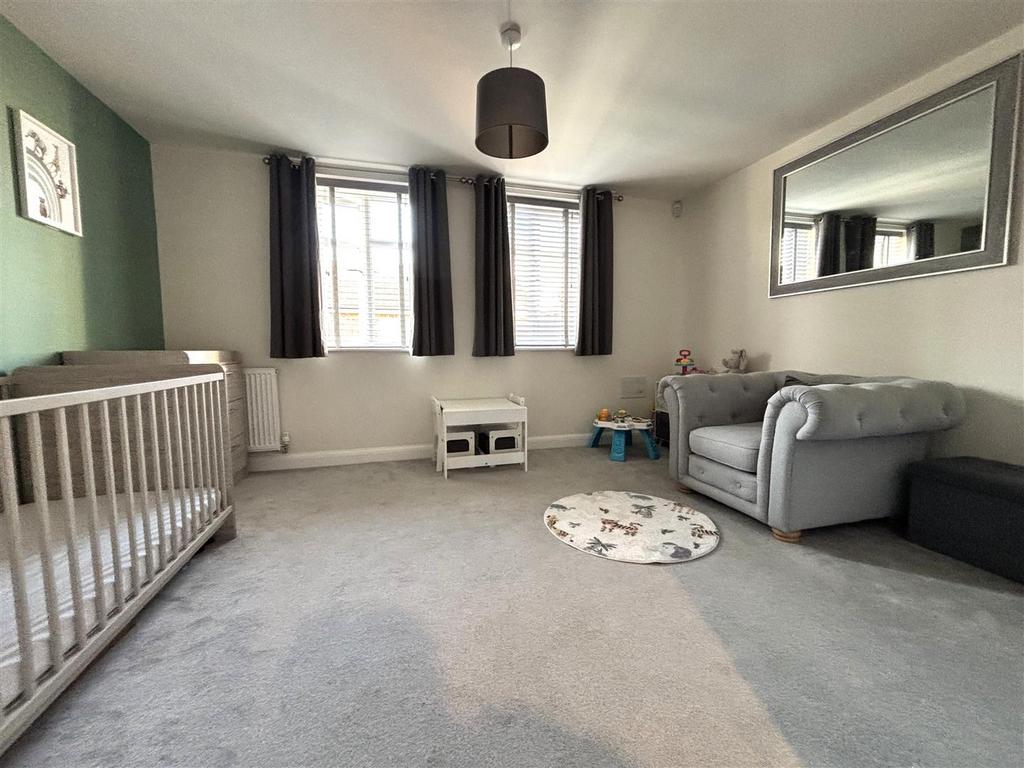 Lounge/bedroom 4