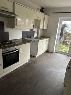 2 bedroom end of terrace house to rent, Lytham Road, Southport PR9