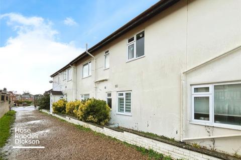 2 bedroom apartment for sale, Sandown Road, Lake