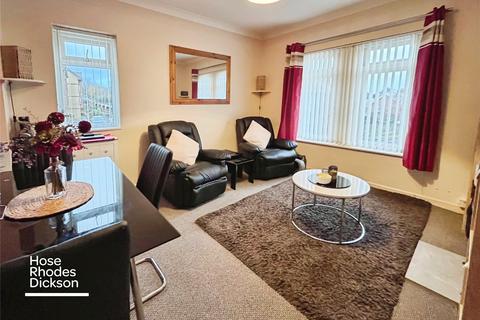 2 bedroom apartment for sale, Sandown Road, Lake