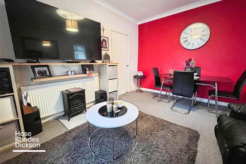 2 bedroom apartment for sale, Sandown Road, Lake