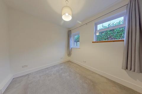 undefined, Barnes Rise, Kings Langley WD4