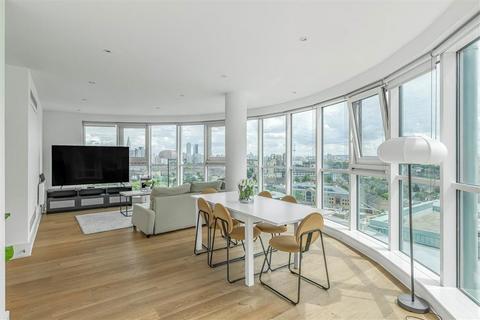 2 bedroom flat for sale, St. George Wharf, London SW8