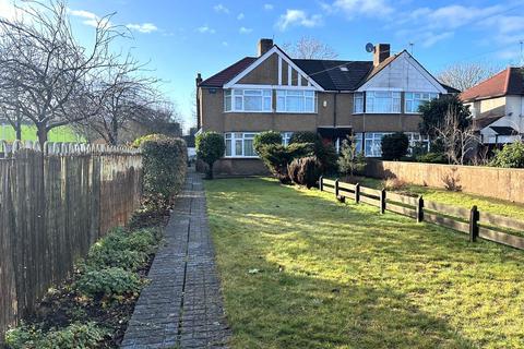 2 bedroom end of terrace house for sale, Uxbridge Road, Feltham