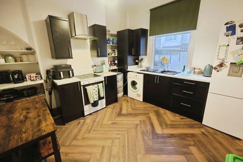 2 bedroom terraced house for sale, West View, Crook