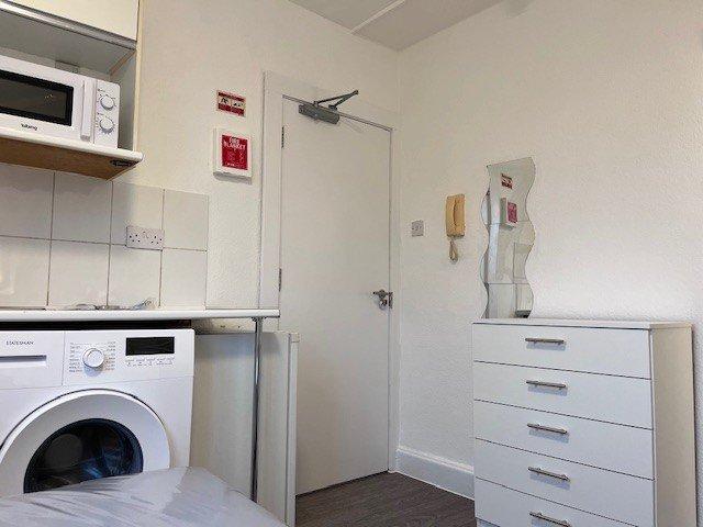 Utility room, utility