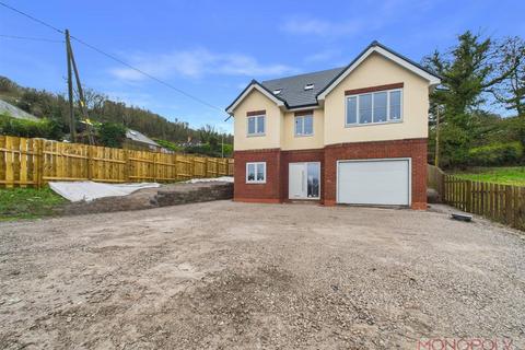 undefined, Dol Uchaf, Ruthin Road, Gwernymynydd