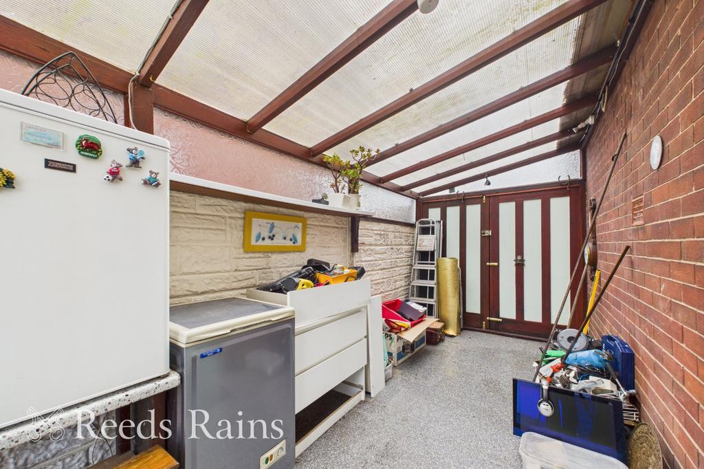 Utility/Lean-To