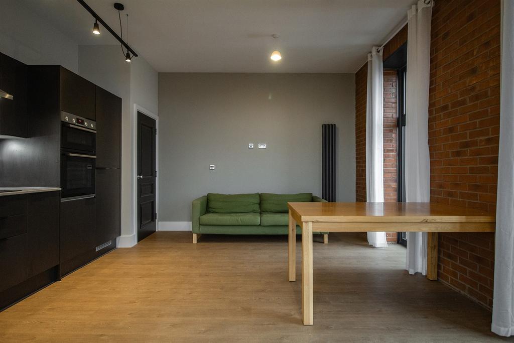 Lounge / Kitchen