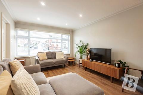 3 bedroom semi-detached house for sale, Berkeley Drive, Hornchurch, RM11