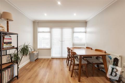 3 bedroom semi-detached house for sale, Berkeley Drive, Hornchurch, RM11