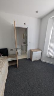 1 bedroom in a house share to rent, Princes  Avenue, Watford WD18
