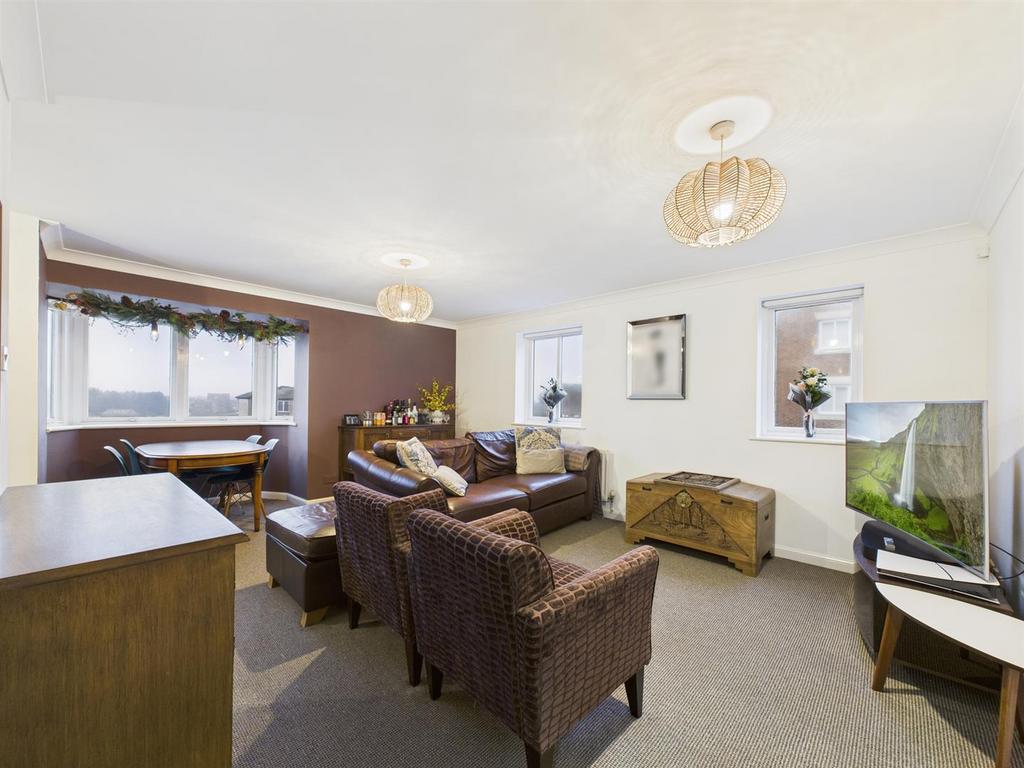 Lounge 1.jpg