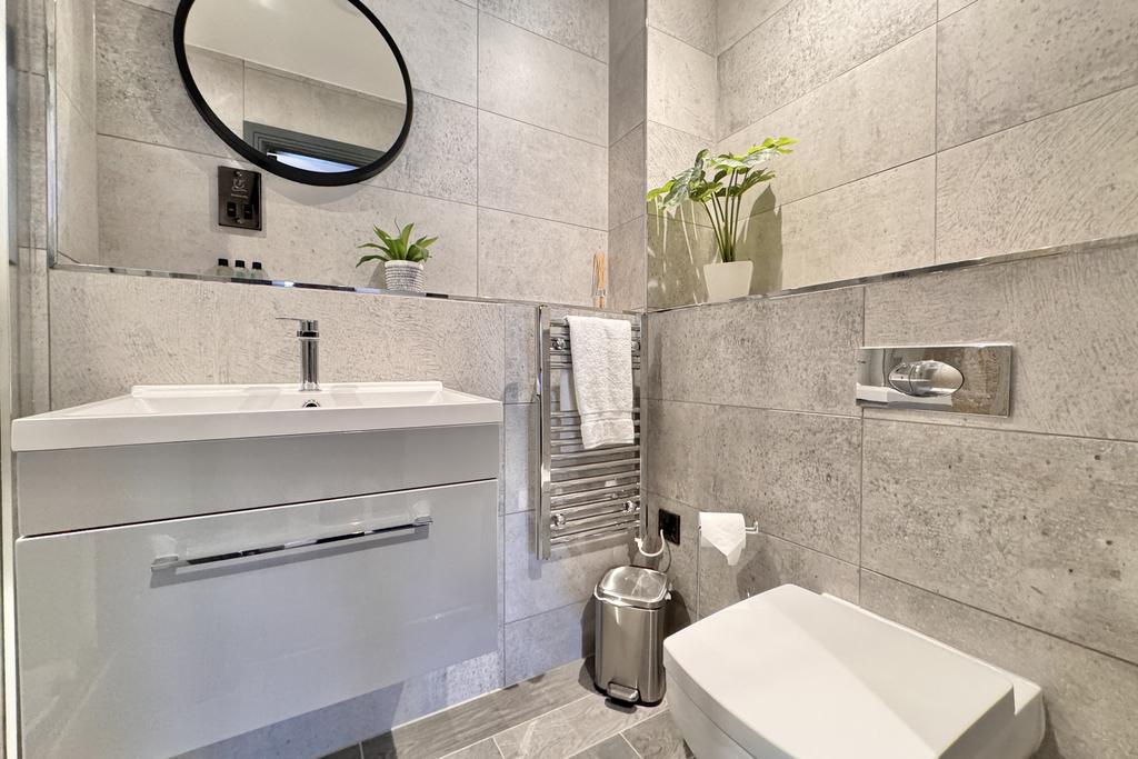 Ensuite