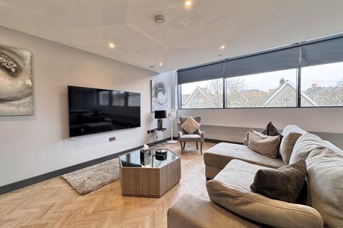 2 bedroom flat for sale, The Moorwell, Windsor Road
