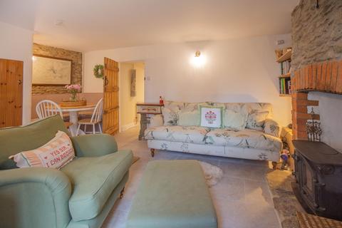 2 bedroom terraced house for sale, Gastons Road, Malmesbury, SN16