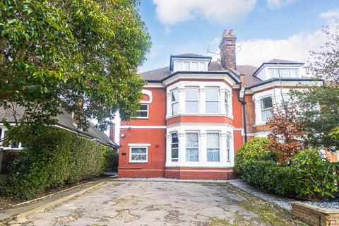 2 bedroom apartment for sale, Ditton Court Road, Westcliff-on-sea, SS0