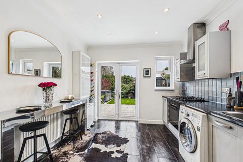 2 bedroom apartment for sale, Ditton Court Road, Westcliff-on-sea, SS0