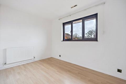 undefined, Broad Hinton, Berkshire RG10