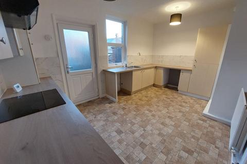 2 bedroom terraced house to rent, Seymour Street, Bishop Auckland DL14