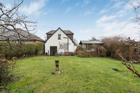 3 bedroom detached house for sale, Dawnay Road, Bookham