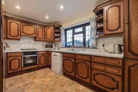 3 bedroom detached house for sale, Dawnay Road, Bookham