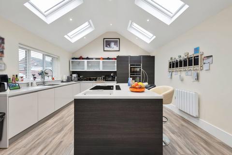 4 bedroom detached house for sale, Baker Drive, Cambridge CB25