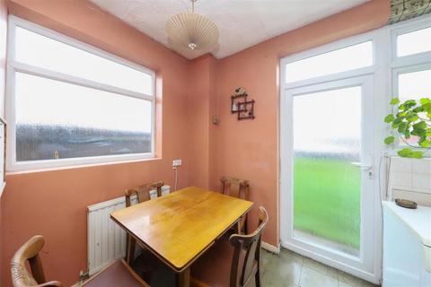 undefined, Windsor Gardens, Hayes, Middlesex, UB3 1QY