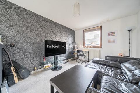 2 bedroom flat to rent, Rope Street, London, SE16
