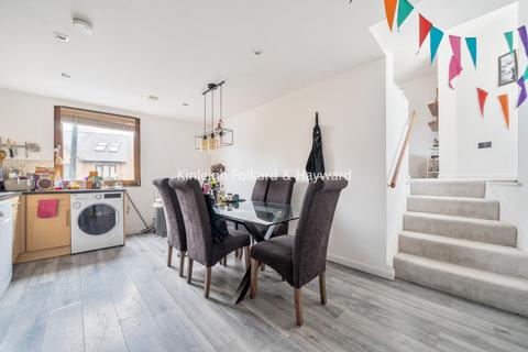 2 bedroom flat to rent, Rope Street, Surrey Quays, London, SE16