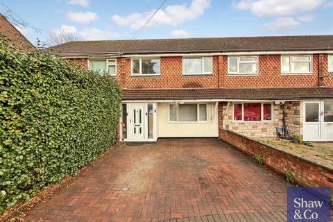 4 bedroom terraced house for sale, Old Farm Close, Hounslow TW4