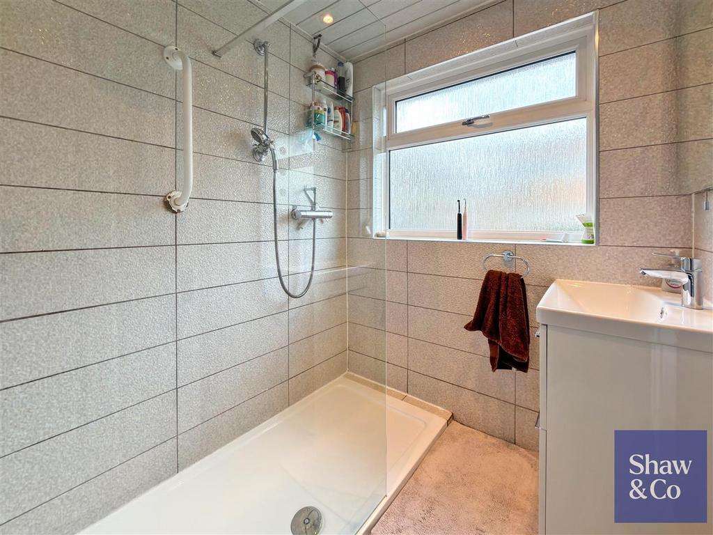 Shower Room.jpeg