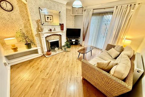 3 bedroom end of terrace house for sale, Charles Street, Chirk
