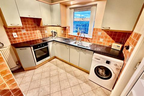 3 bedroom end of terrace house for sale, Charles Street, Chirk