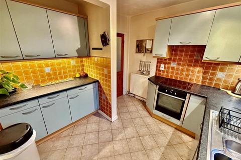 3 bedroom end of terrace house for sale, Charles Street, Chirk