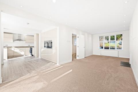 4 bedroom semi-detached house for sale, Elizabeth Avenue, Hove