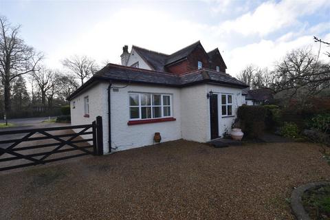 1 bedroom apartment to rent, Charlwood Road, Horley