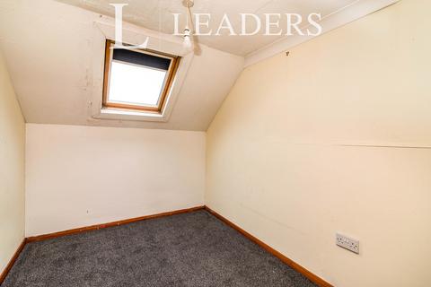 2 bedroom flat to rent, High Street, Lowestoft, Suffolk, NR32