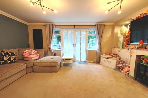 undefined, Masefield Gardens, Crowthorne