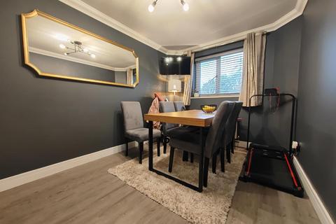 undefined, Masefield Gardens, Crowthorne