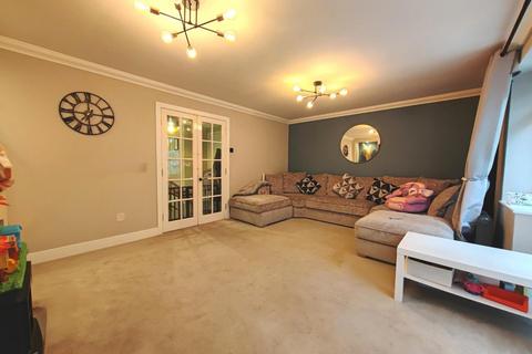 undefined, Masefield Gardens, Crowthorne
