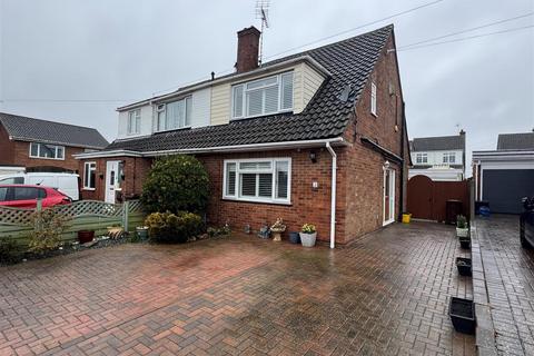 3 bedroom chalet for sale, Woodlow, Thundersley