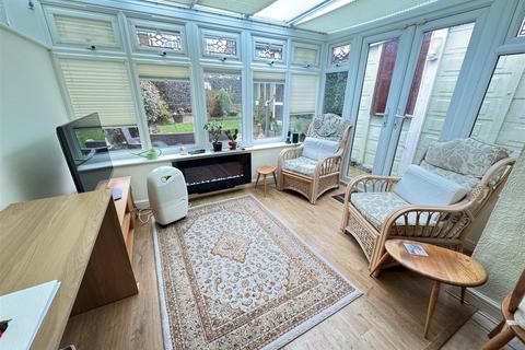 3 bedroom chalet for sale, Woodlow, Thundersley