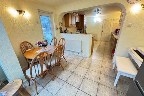 3 bedroom chalet for sale, Woodlow, Thundersley
