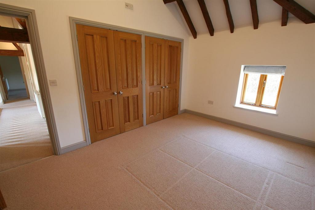 Greenhillfarmbarns,1bedroom1.JPG