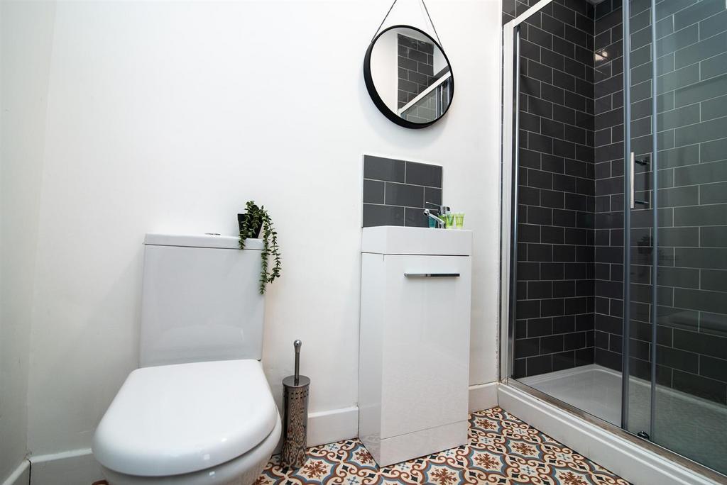 03 Bath.1.jpg