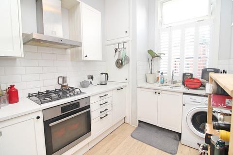 2 bedroom apartment to rent, Cromwell Road, Hove