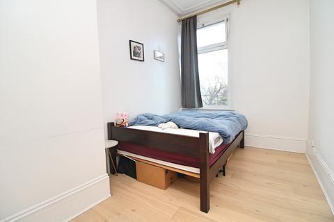 2 bedroom apartment to rent, Cromwell Road, Hove