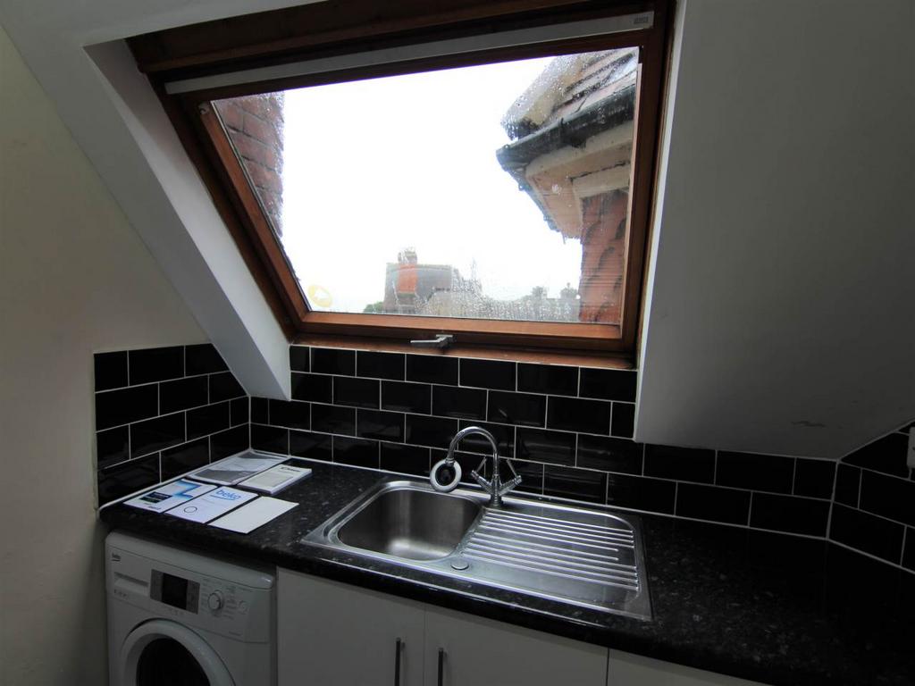 Turret kitchen 2